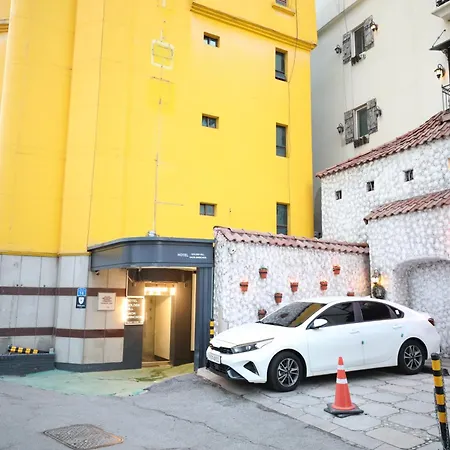 Hotel Golden Hill